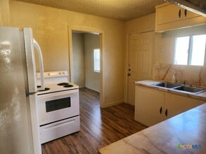 Building Photo - 1312 Carol Way