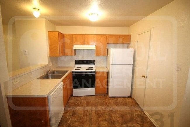 Building Photo - 4202 Deek Dr