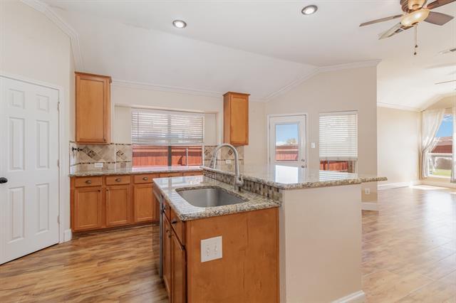 Foto del edificio - 3925 Oakmont Dr