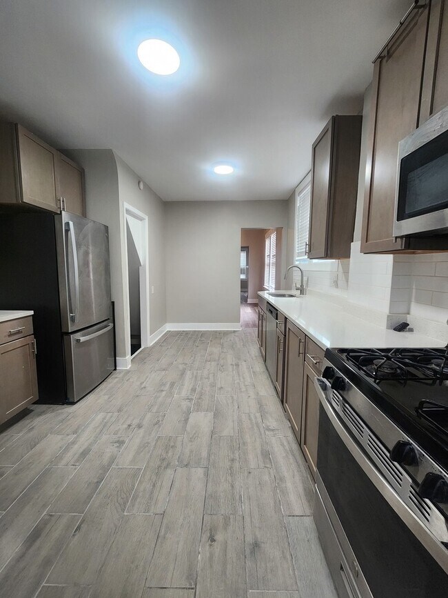 Foto del edificio - 8000 S Woodlawn Ave