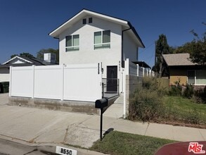Building Photo - 8550 Gloria Ave