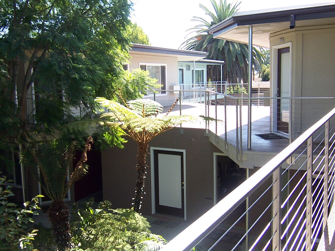 Foto del edificio - 1520 W Carson St