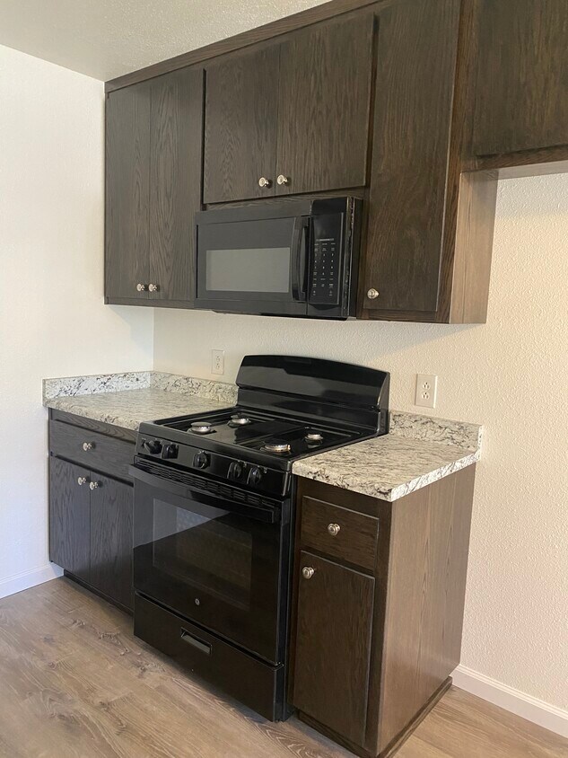 Foto principal - 636 Reeds Ave