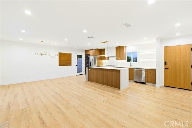 Building Photo - 7663 Sedan Ave