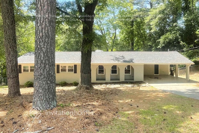 Building Photo - 4965 Forest Ave