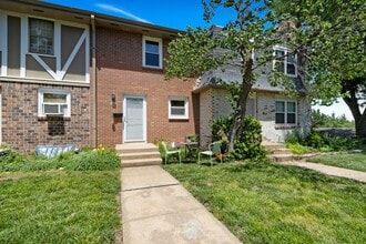 Building Photo - 403 Research Dr