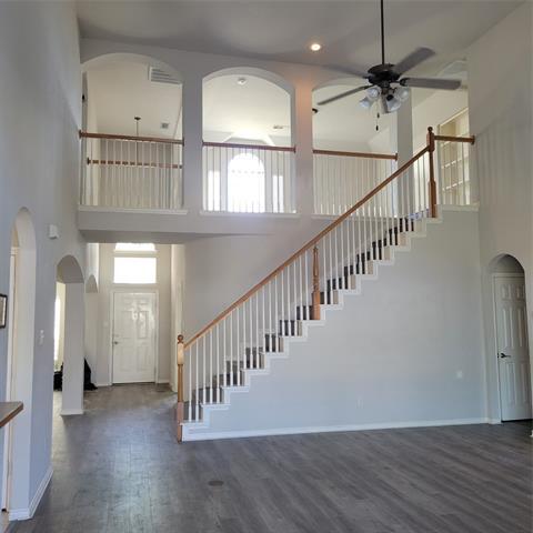 Foto del edificio - 5400 Meadow Valley Dr