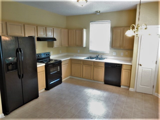 Foto del edificio - 5212 Cumberland Plain Drive