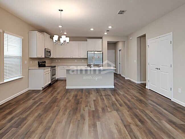 Foto del edificio - 193 Hemlock Point