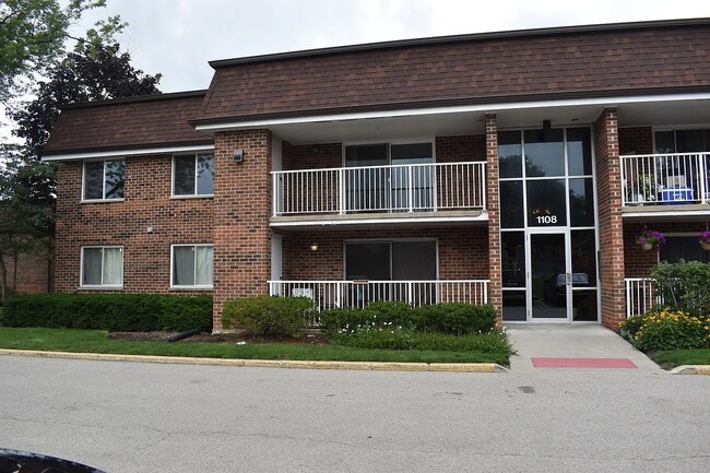 Building Photo - 1108 Westover Ln