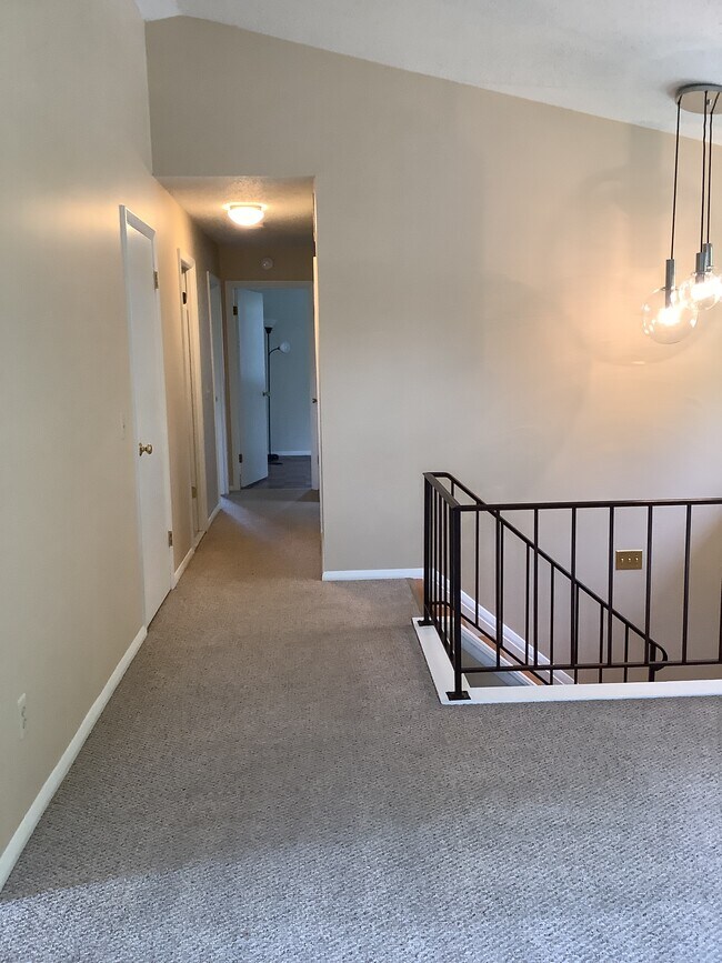Building Photo - 9437 Macomber Ln