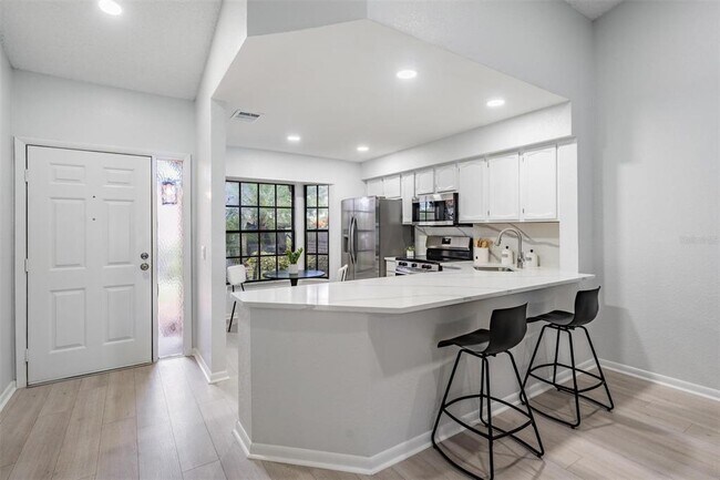 Foto del edificio - 2582 Bentley Dr