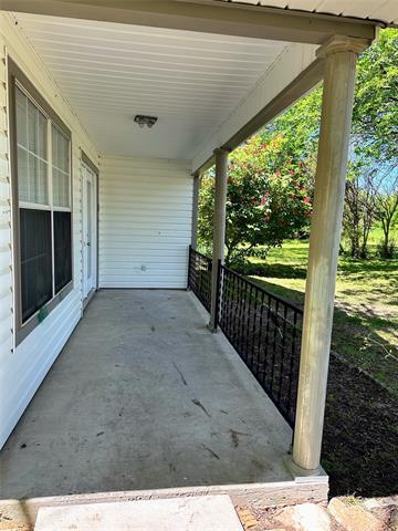Building Photo - 322 FM 273