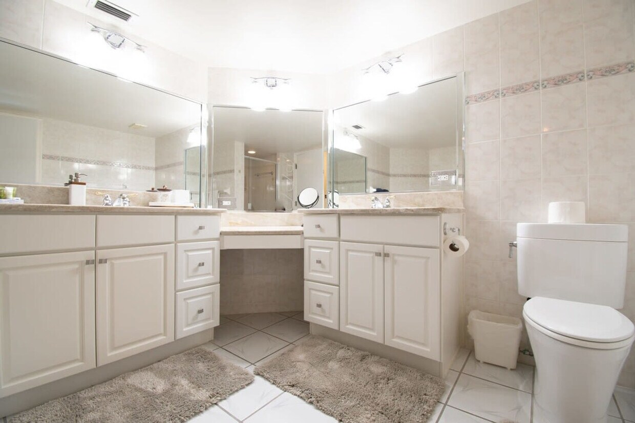 Foto principal - 3400 Ocean Beach Blvd