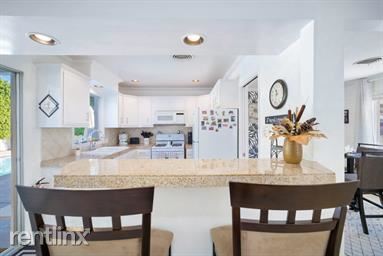 Building Photo - 2 br, 2 bath Condo - 68734 H St