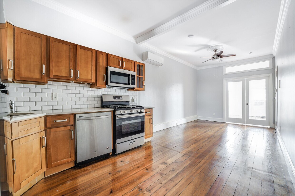 Foto principal - 155a Sherman Ave