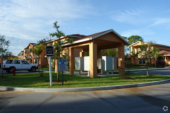 Foto del edificio - Weatherbee Townhomes