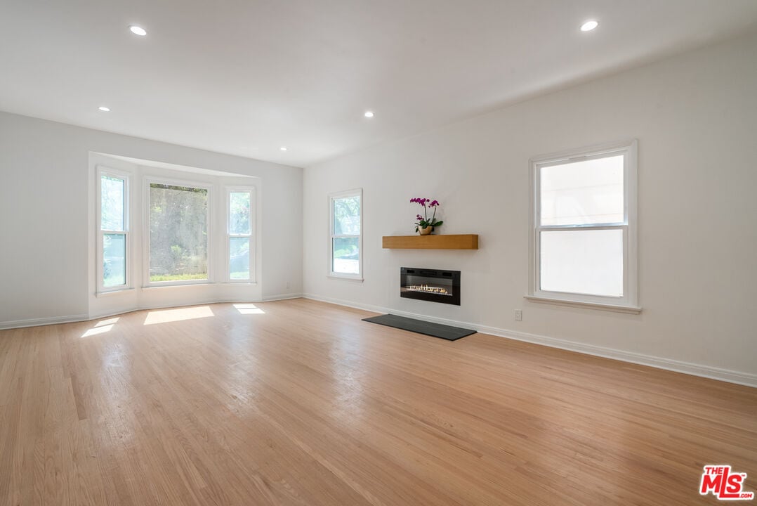 Primary Photo - 1209 S Highland Ave