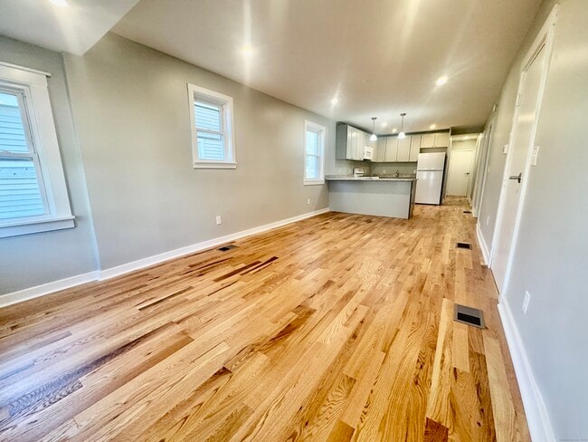 Foto del edificio - 109 Churchill St