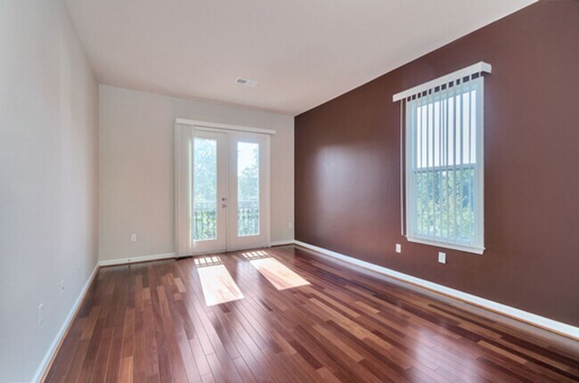 Foto del edificio - 715 Walker Square