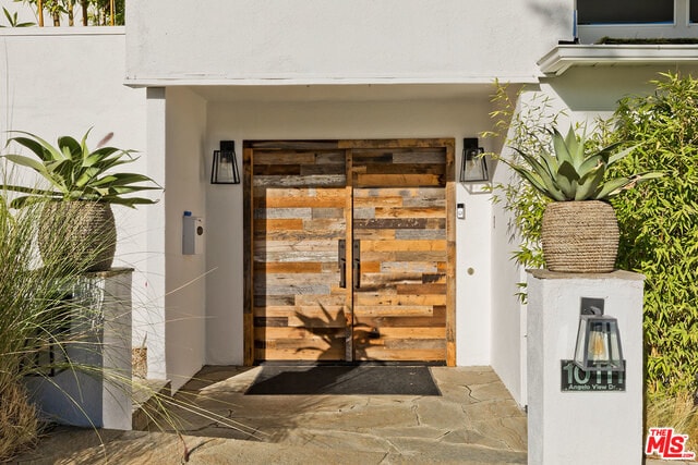 Building Photo - 10111 Angelo View Dr