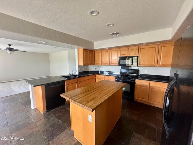 Foto del edificio - 7164 W Paso Trail
