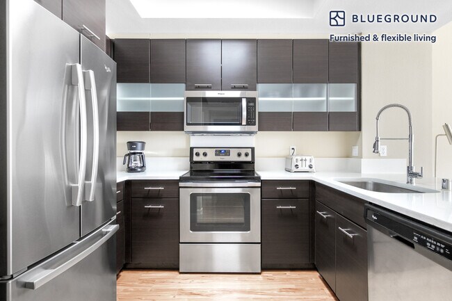 Foto del edificio - 455 Evelyn Ave