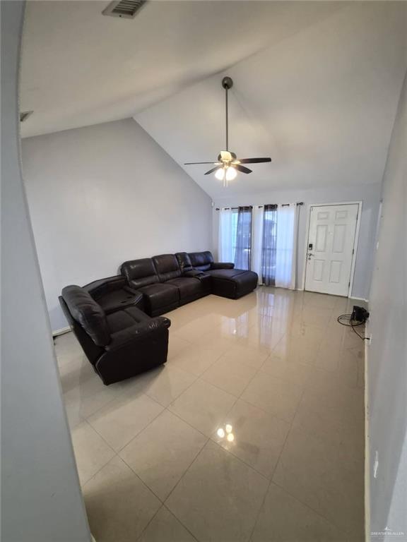 Foto del edificio - 12 East St