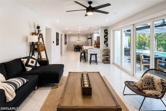 Building Photo - 4439 Parrot Ave
