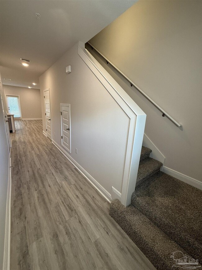 Building Photo - 9007 Golden Eye Dr