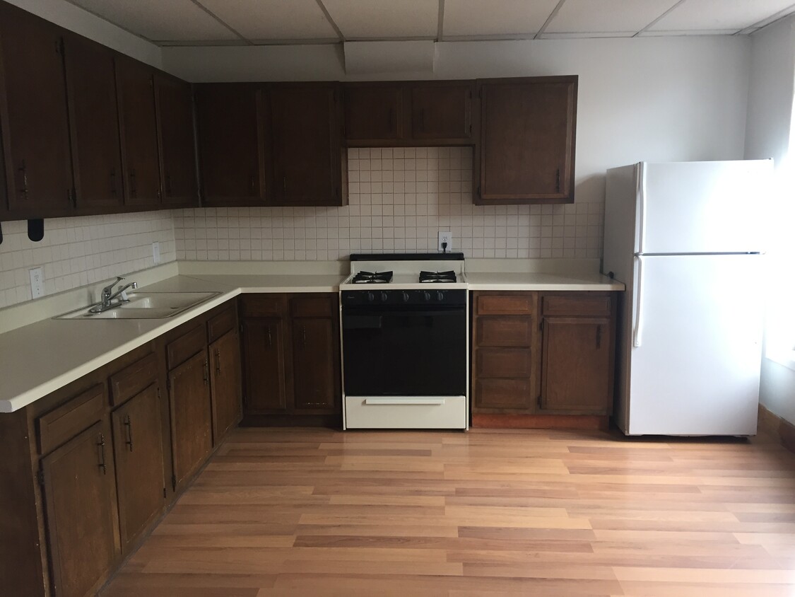 Foto del edificio - 427 E 4th St