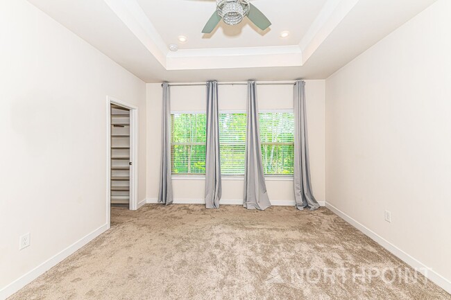 Foto del edificio - 934 Channing Park Cir
