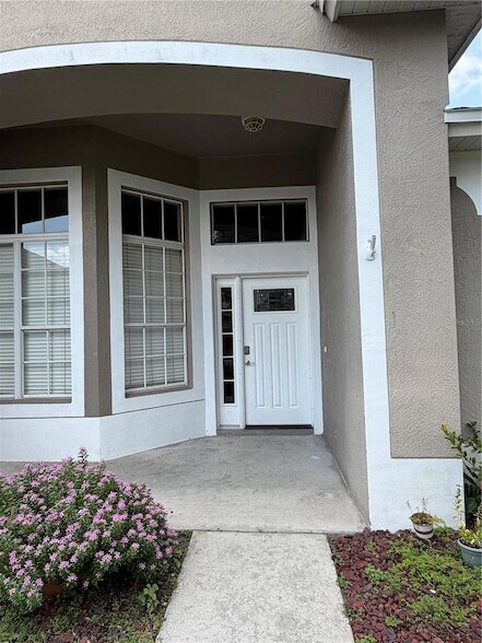 Foto del edificio - 13813 Bluewater Cir