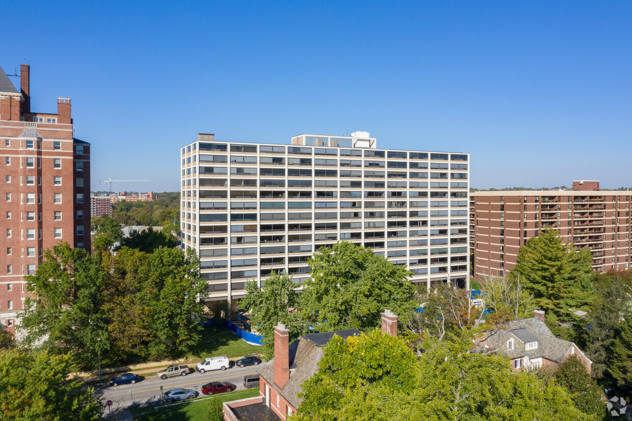 Primary Photo - Highfield House Condominium