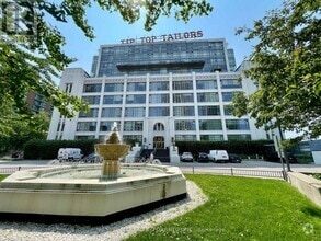 Building Photo - 637-637 Lake Shore Blvd W