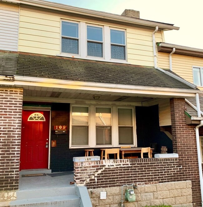 Building Photo - 3 bed 1 bath - updated, great south Oaklan...
