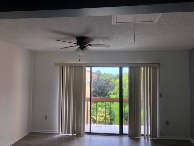 Building Photo - 7795 Grande St