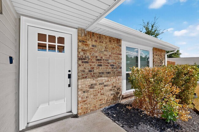 Foto del edificio - 900 Rocky Creek Ln