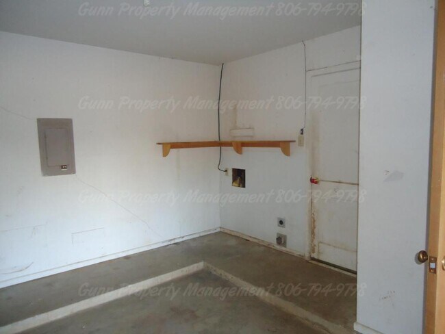Building Photo - 2412 33rd St