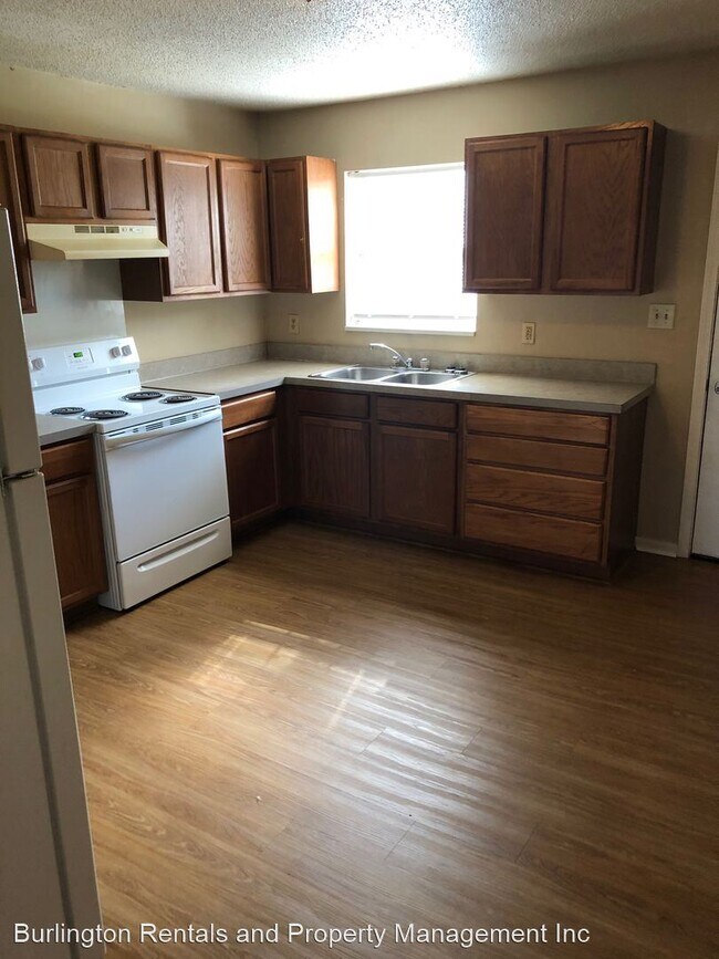Building Photo - 2 br, 1 bath House - 826 Tucker Street