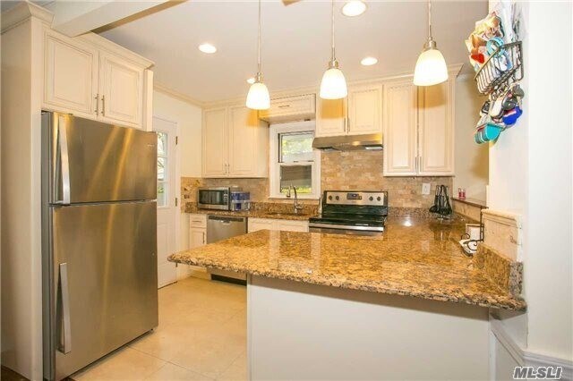 Building Photo - 50 Fieldstone Dr