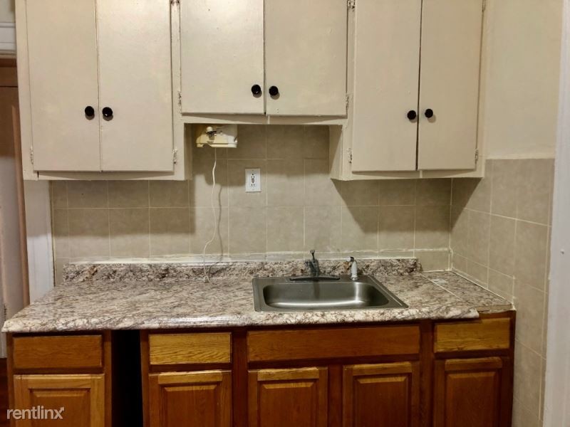 Foto principal - 233 Weequahic Ave