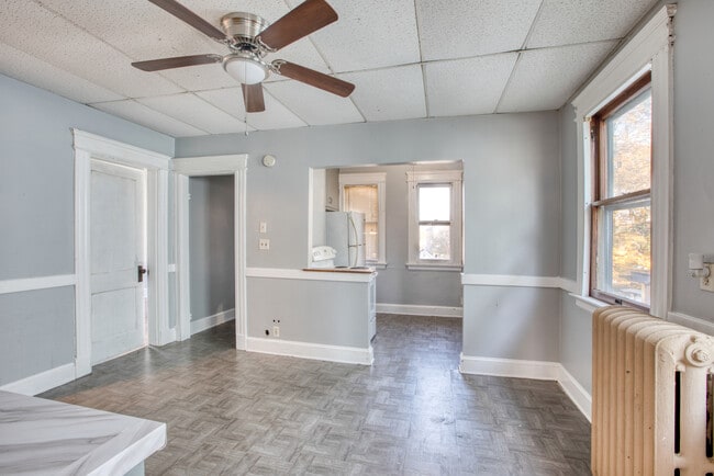 Foto del edificio - 226 Ledgeside Ave