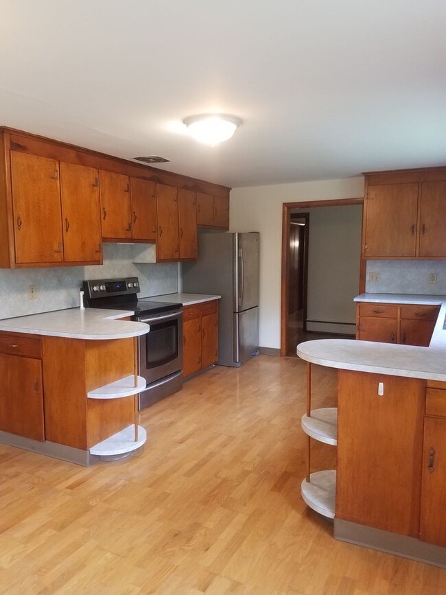 Building Photo - 3 Arrowhead Dr