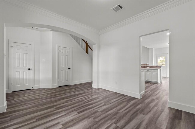 Foto del edificio - 419 Steeplechase Dr