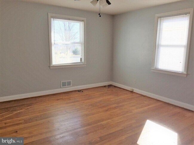 Foto del edificio - 9512 Belair Rd