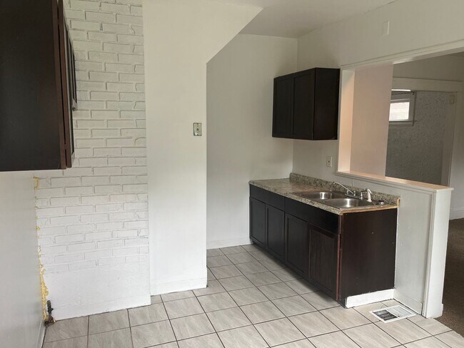 Foto del edificio - 3bd Single Cash Pay