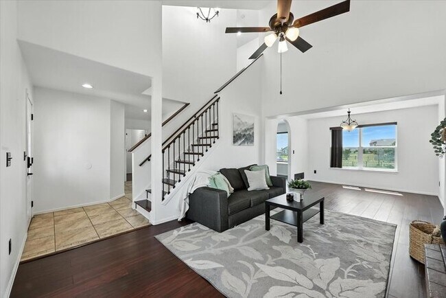 Foto del edificio - 8318 Ivory Loop
