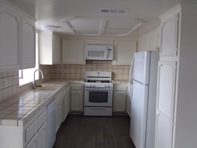 Foto del edificio - 21235 Windsong St