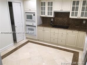 Building Photo - 151 Crandon Blvd